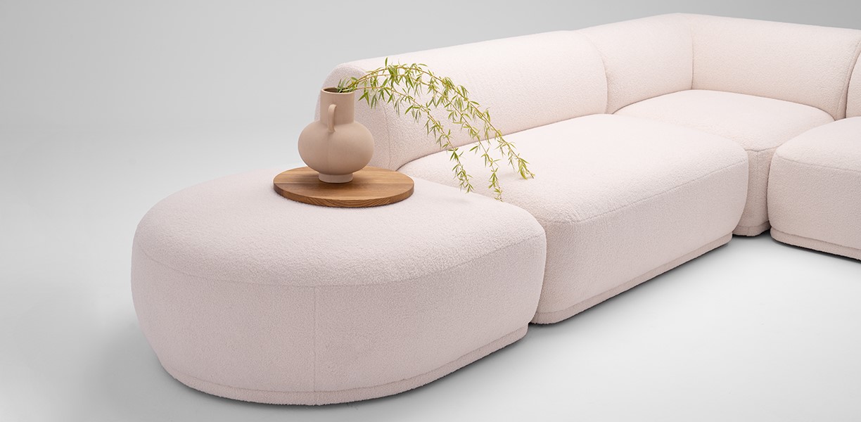 Trendy wnętrzarskie na lato 2024 — co zawita do naszych domów?